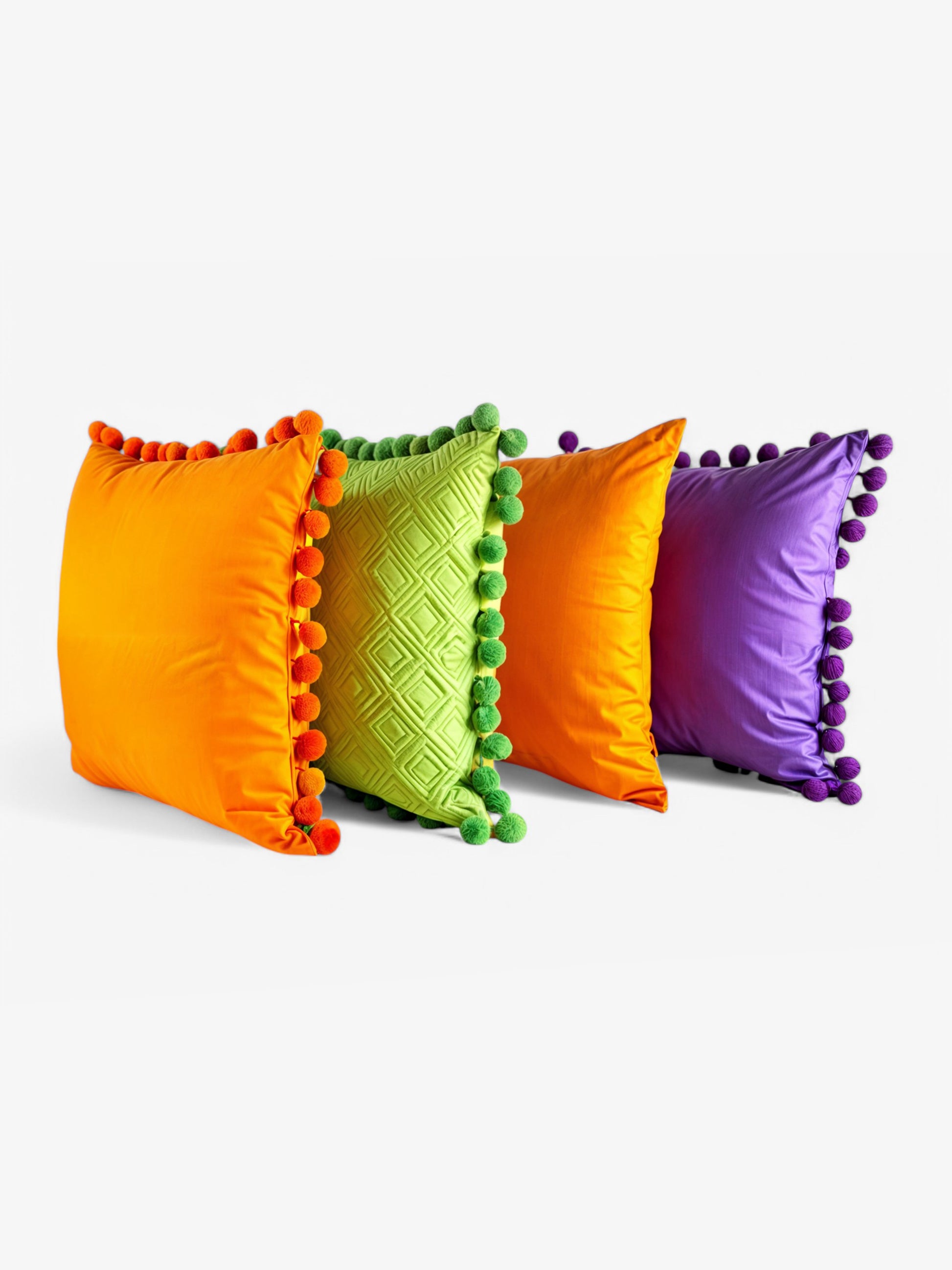 Coussins décoratifs à pompons-1